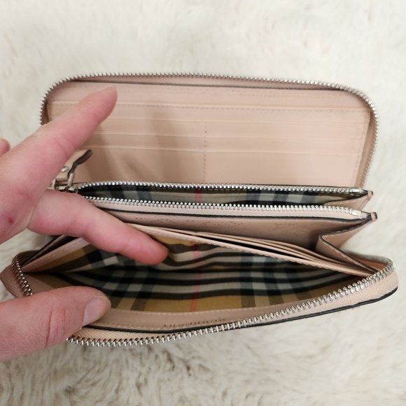 Burberry Calfskin Pale Fawn Pink Perforated Logo Zip Around Continental Wallet - Picture 9 of 16